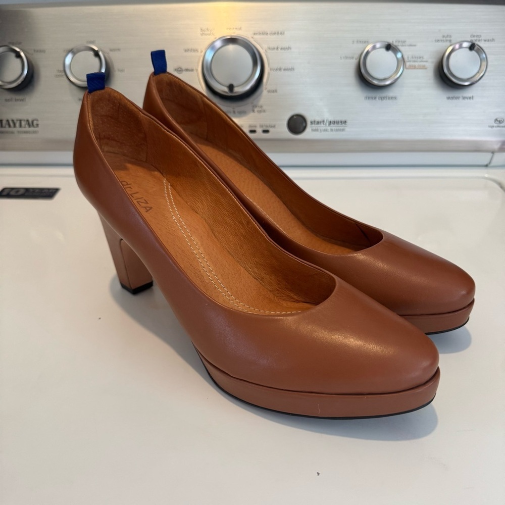 Dr. Liza Shirley Pump Nude Leather